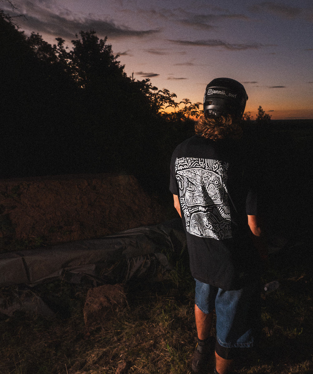 SHREDSAFARI x Gaukler.Art DIRT-Shirt Unisex, Black